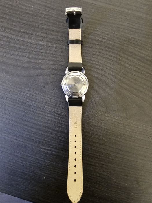 Ceas mecanic sovietic Sputnik 2408, anii ’50, model rar, 16 rubine.