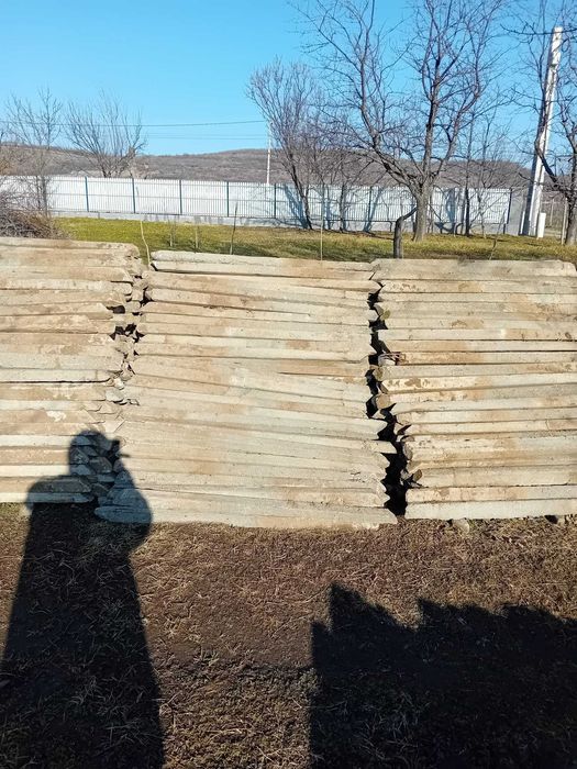 Șpalieri scurți/Tutori din beton de vinzare