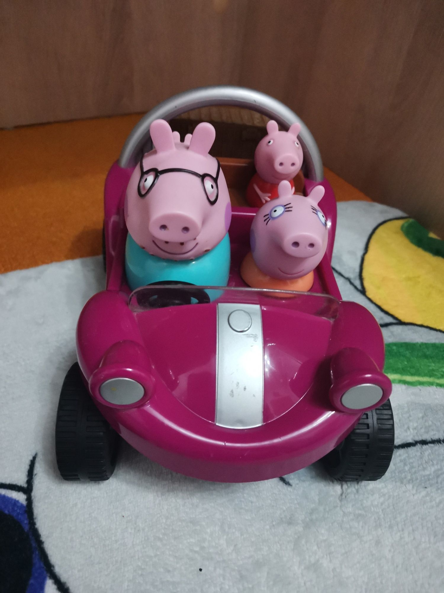 Masinuta muzicala Peppa-Pig