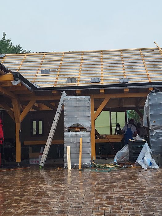 Firmă Autorizată – Acoperișuri, Dulgherie, Izolații și Montaj Burlane