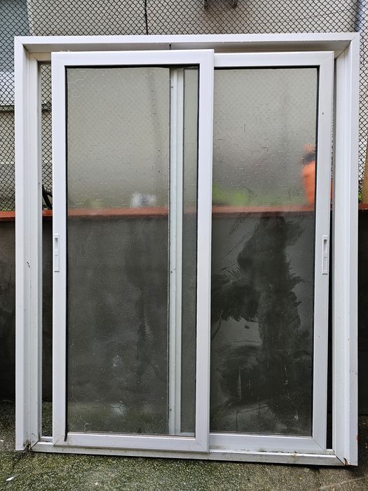 Алуминиева Плъзгаща врата в двете посоки 160см/203 см