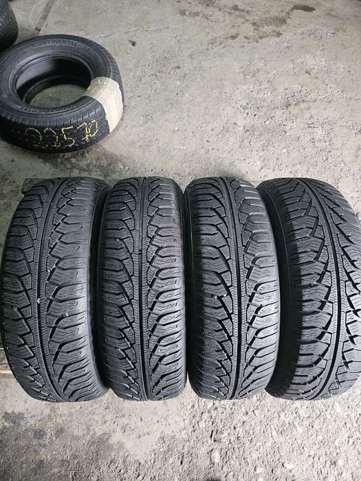 4 anvelope iarna 195 65 15 Uniroyal 7.4mm