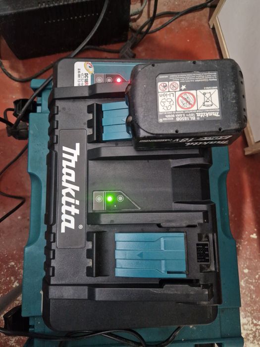 Makita DTR 180 de legat fierul cu acumulator si incarcator dublu !