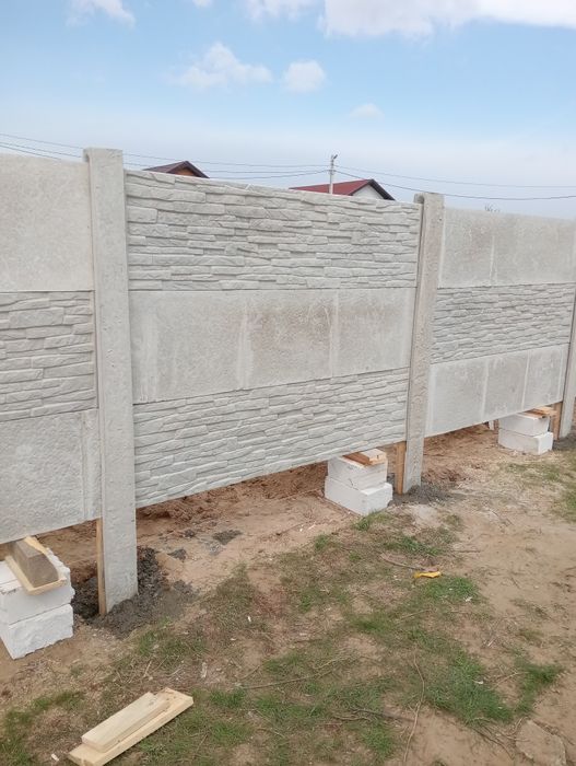 Gard din placi de beton vibrat