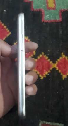 Samsung Galaxy  j 1.  16