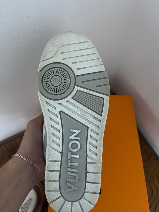 Louis Vuitton Skate Grey