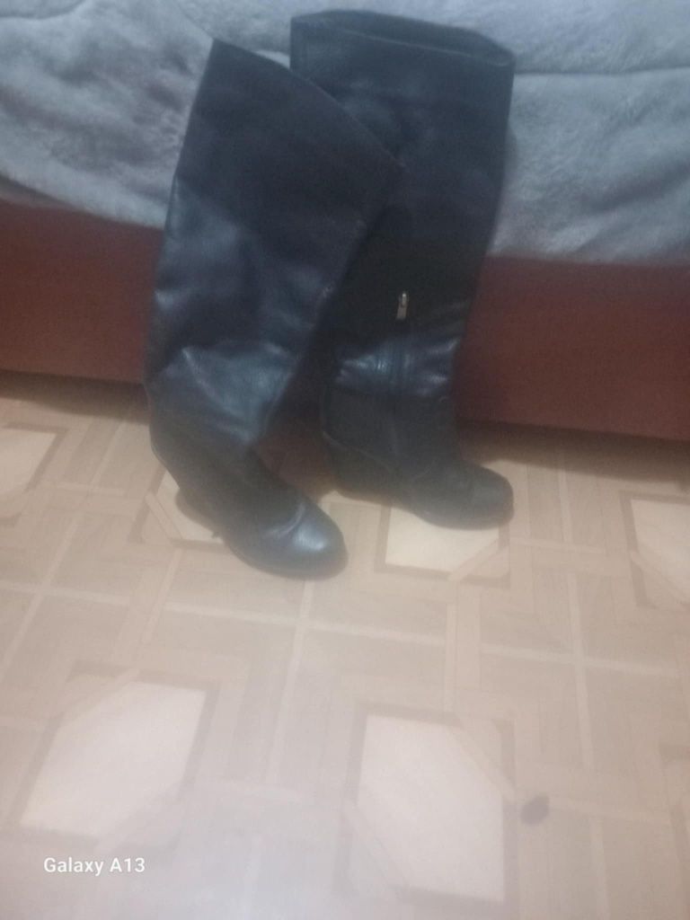Женская.      обувь