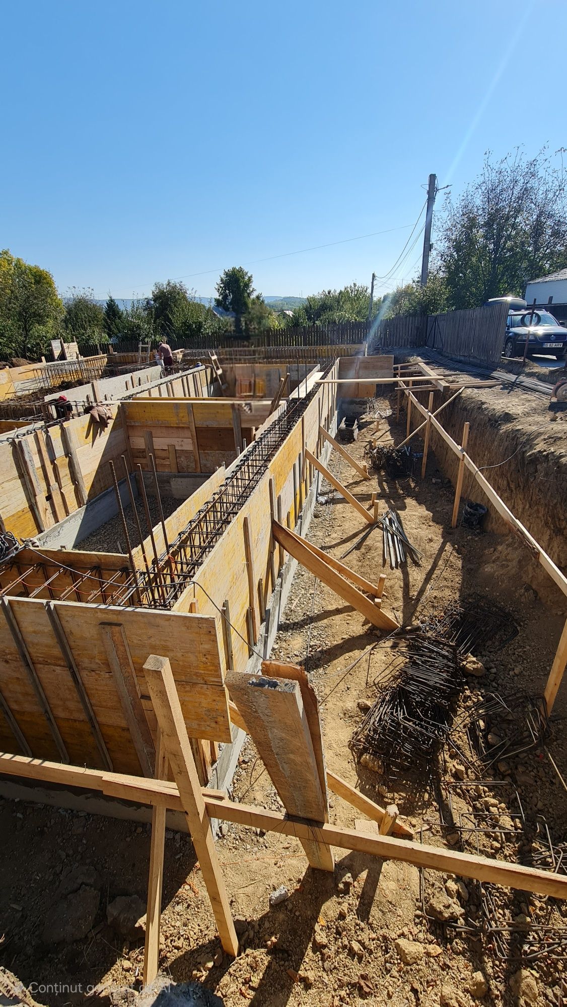 Execut lucrări de amenajări interioare și exterioare