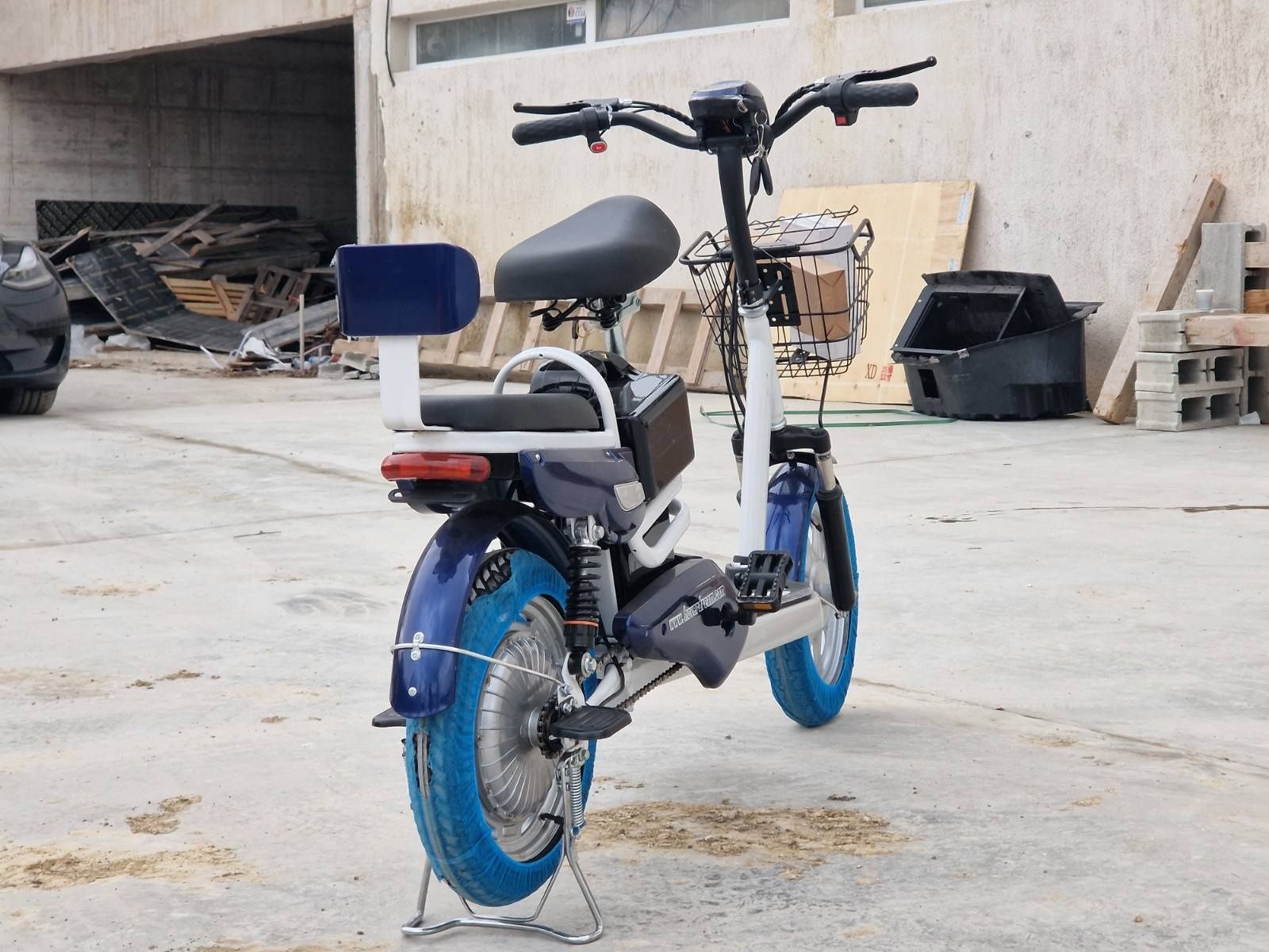 Тотална Разпродажба Електрически скутер , електрическа триколка