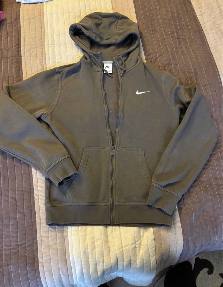 Нов екип на nike