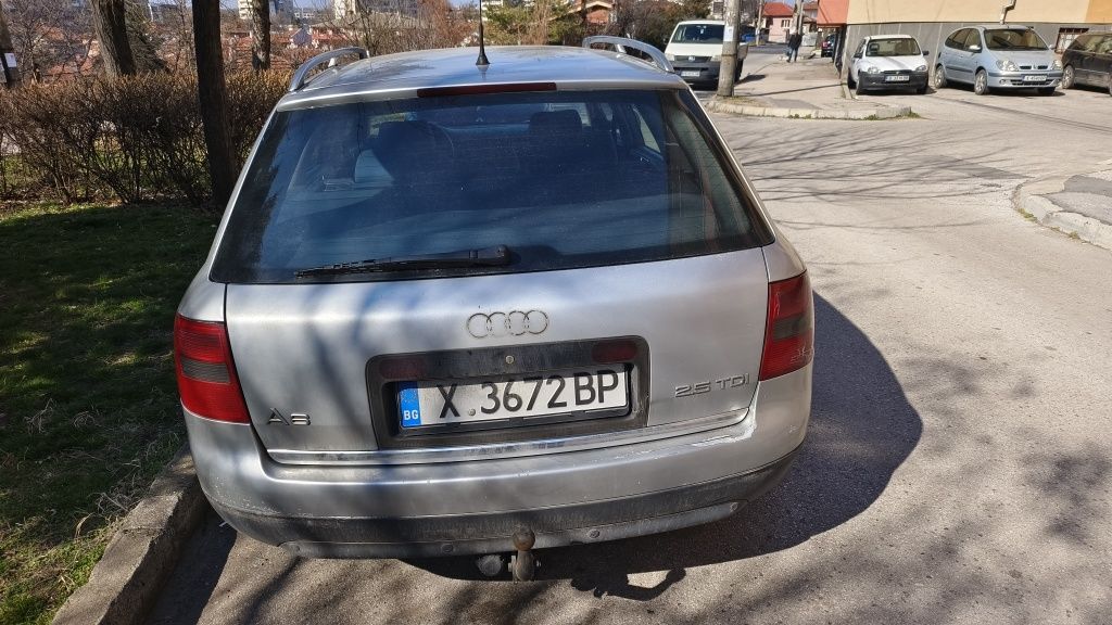 AUDI A6 2.5 TDI Kombi