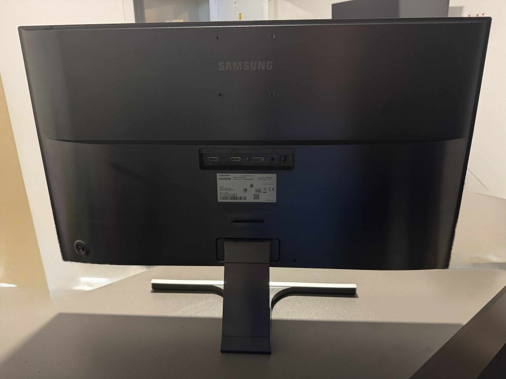 Монитор на Samsung