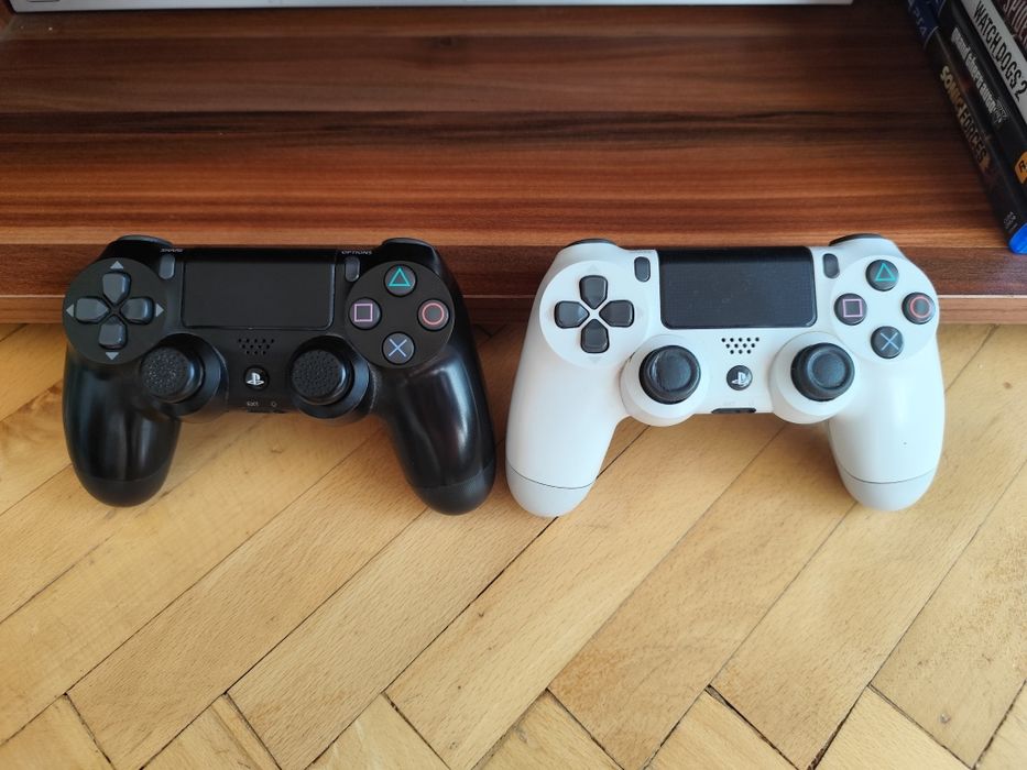 PlayStation 4 Pro + 2 джойстика + FIFA 19