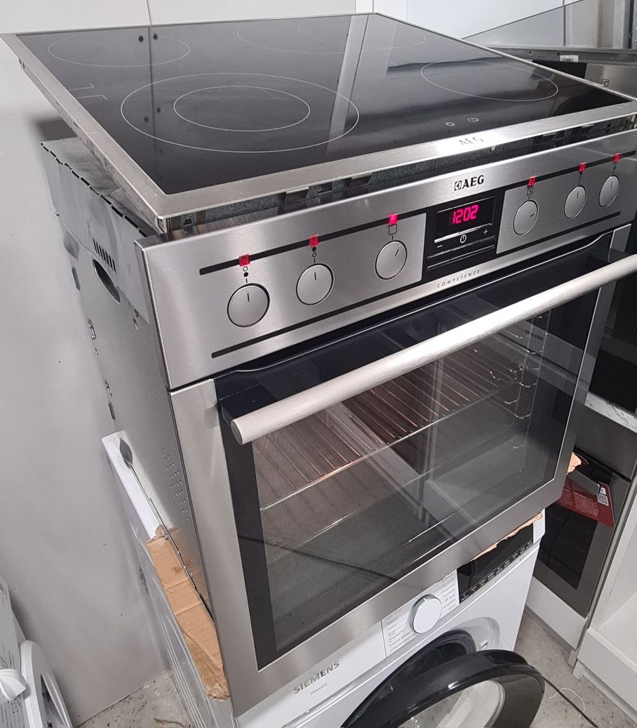 Мултифункционална фурна за вграждане 74л - AEG EE3003011M