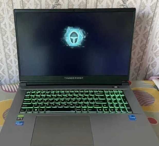 игровой ноутбук 17.3" Full HD 144 ГЦ RTX 4050 6GB
