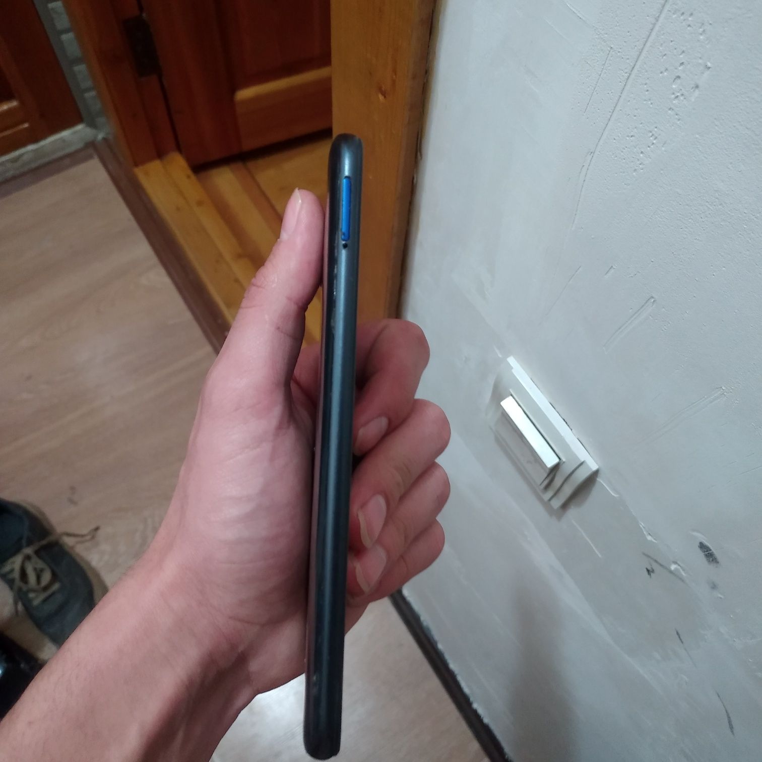 Телефон сотилади Redmi 7