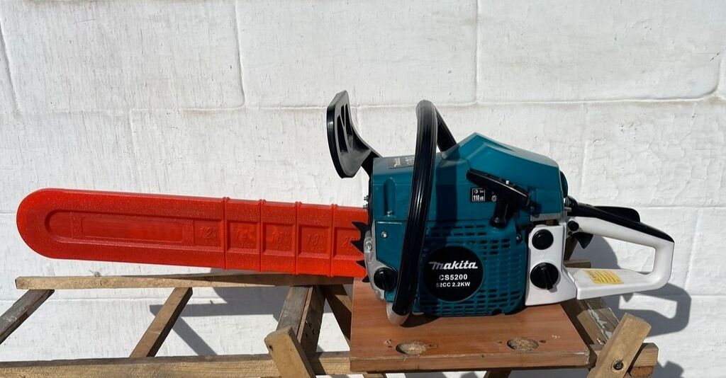 Бензопила Профессиональная Makita