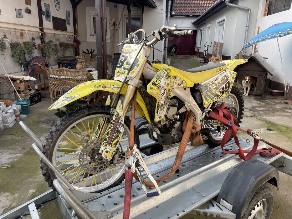 Dezmembrez / piese Suzuki RMZ450 carburatie