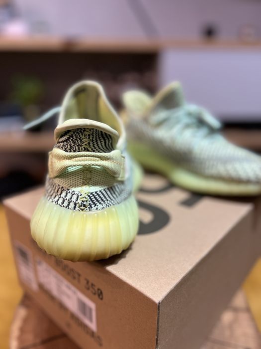 Yeezy 350 Yeezreel