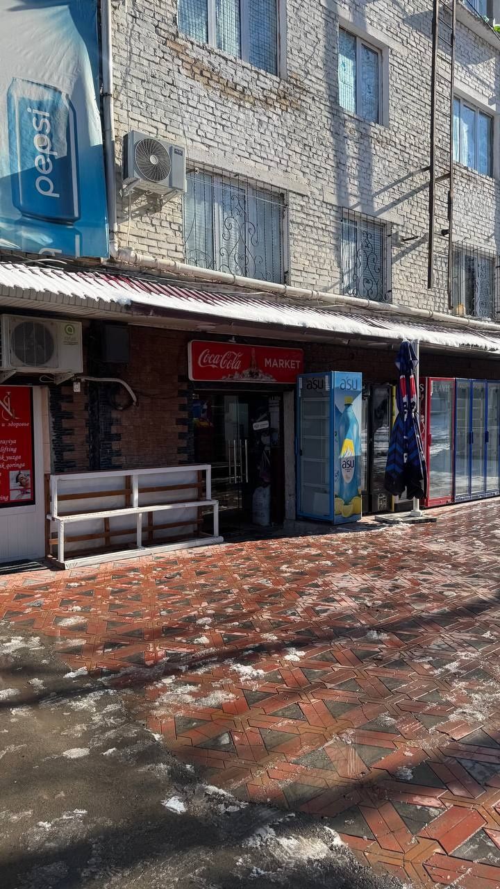 Нотурар бино см сотилади