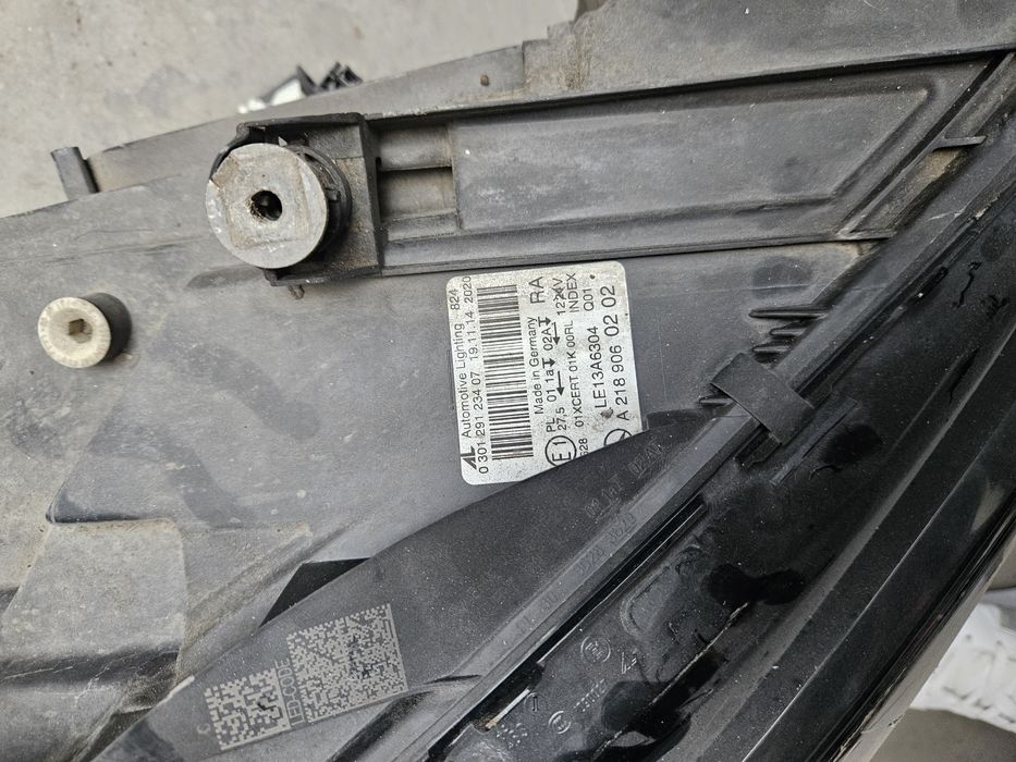 Vând far dreapta multibeam Mercedes cls