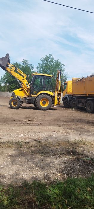 Pământ mraniță excavați defrișări nivelare terenuri șanțuri