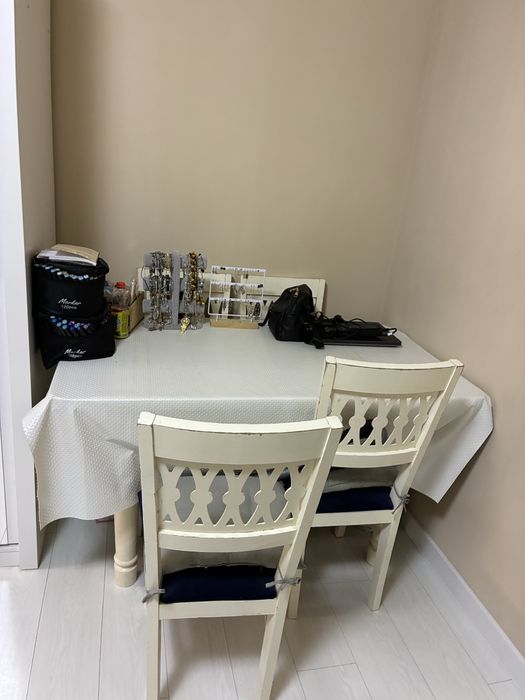 Стол отличный с торгом