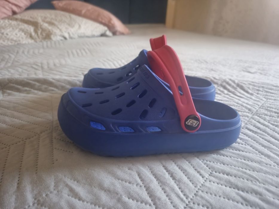 Saboti skechers baieti