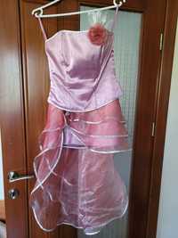 Vând rochie roz din doua piese