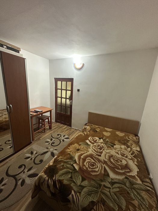 Inchiriez garsoniera George Enescu