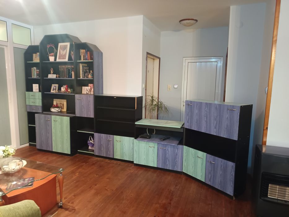 Продавам секция за хол