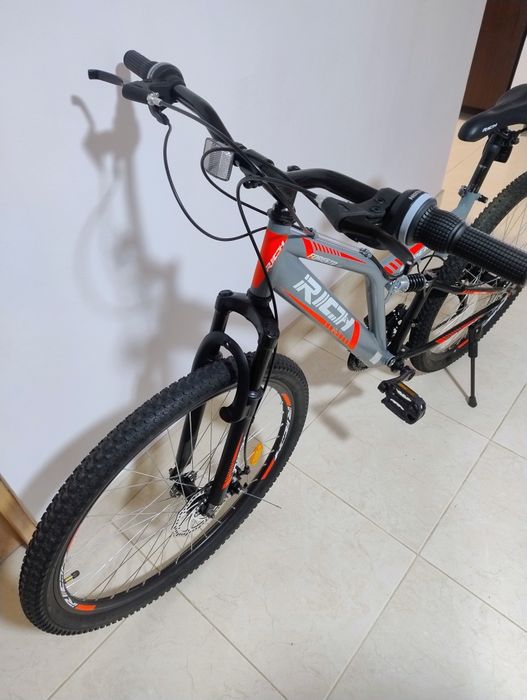 Bicicleta full suspension, frâne disc