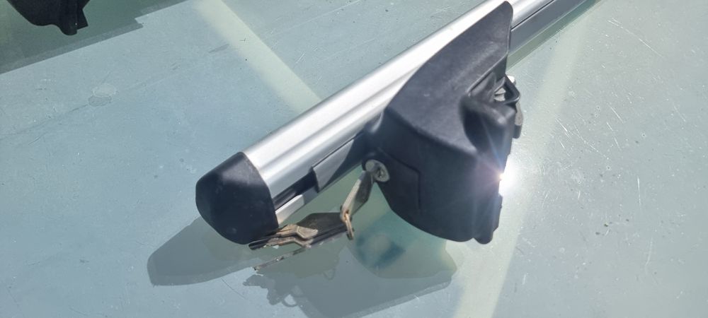 Bare transversale Opel Astra Sport Tourer 2012