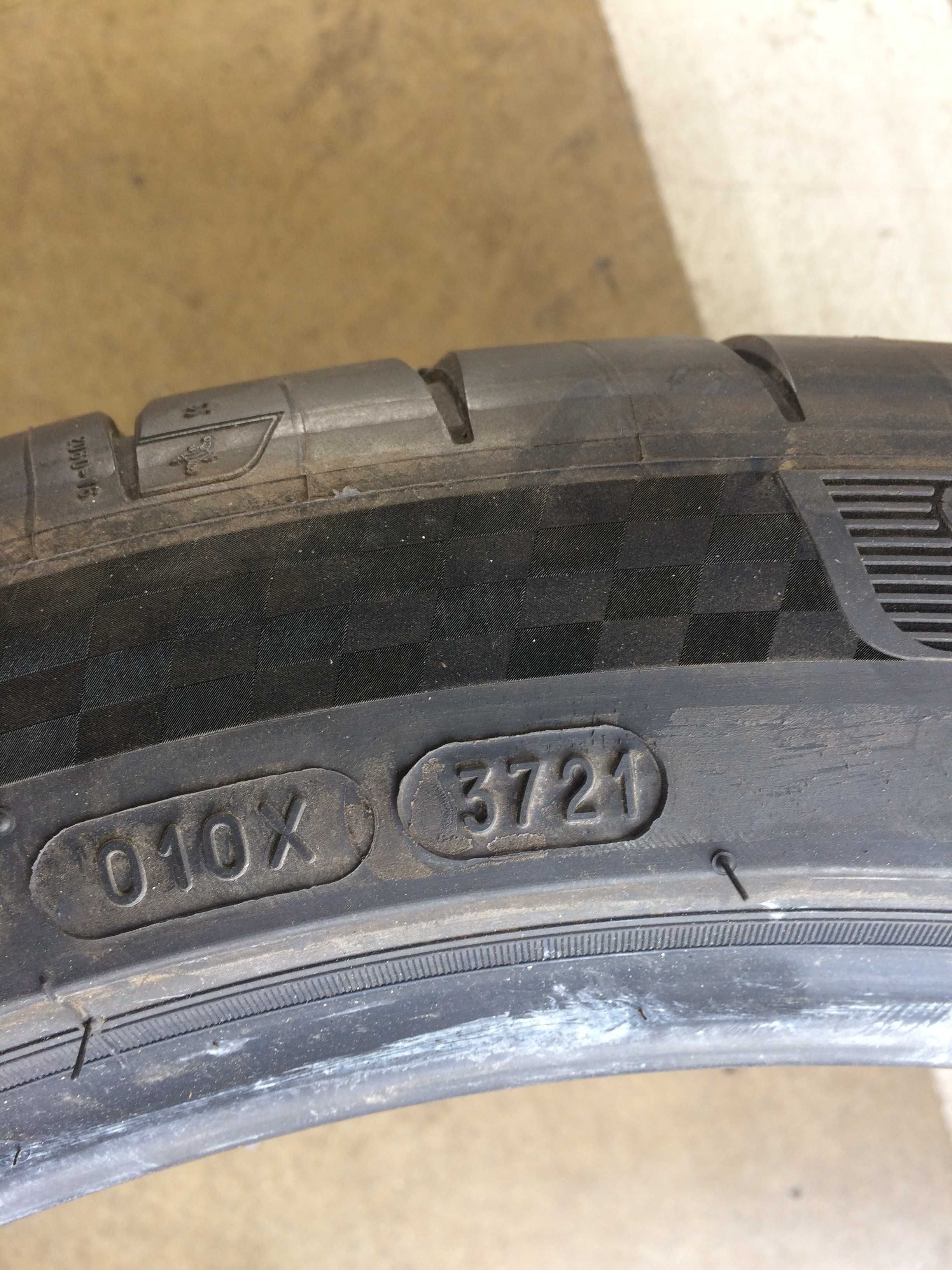 Гуми MICHELIN 255/40/21