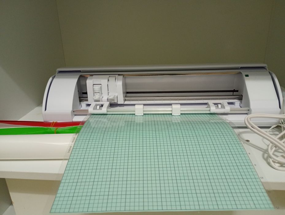 Режущии плоттер Silhouette Cameo 5