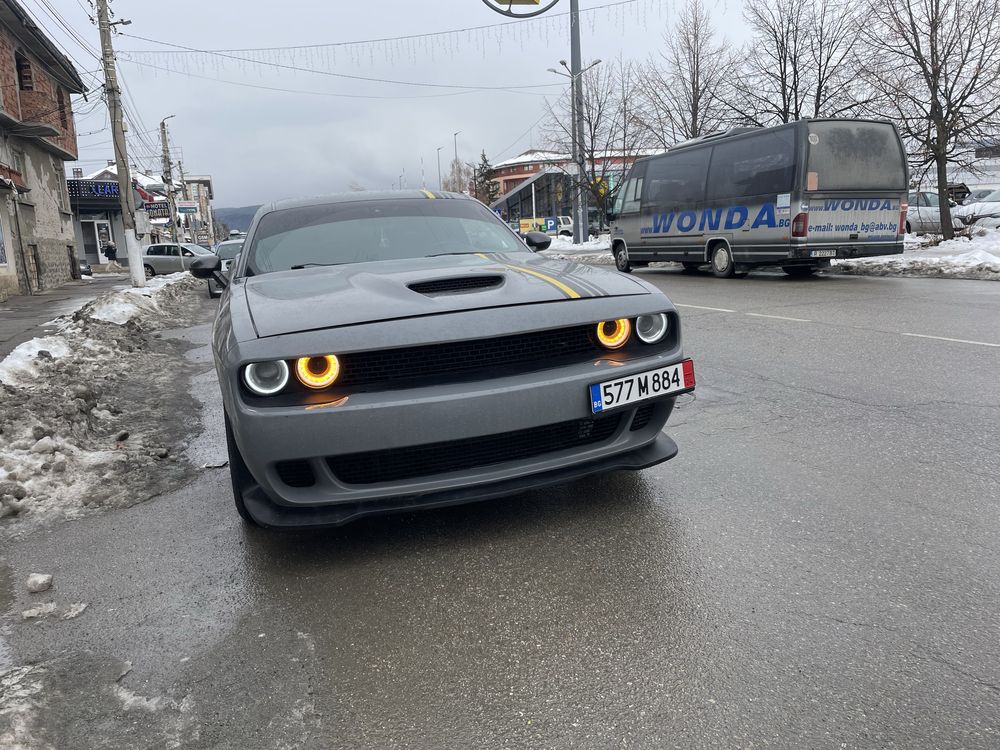 Dodge challenger