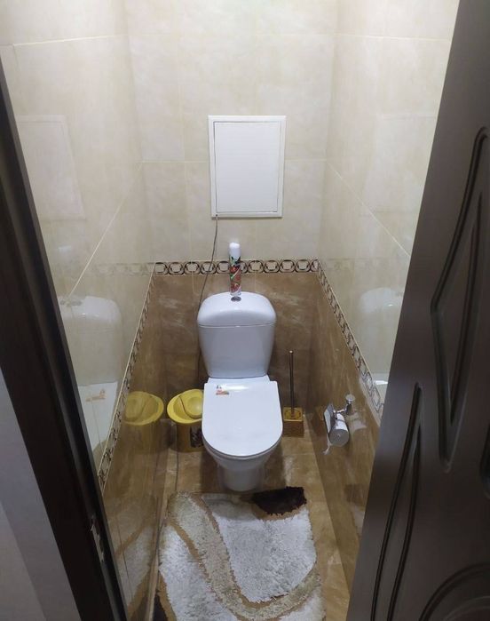 Продается на Юнусабаде 11 квартале 2 комнатная квартира