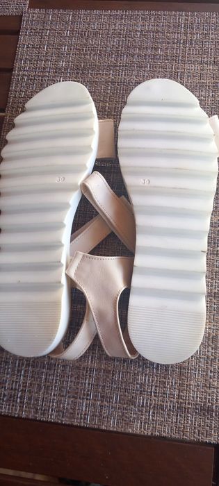 Дамски сандали номер 39