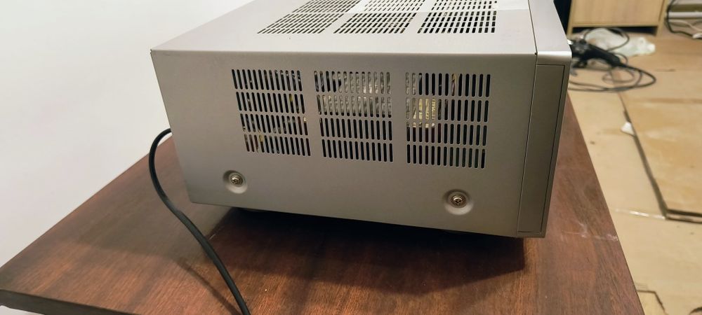 Vând Yamaha RX-V363