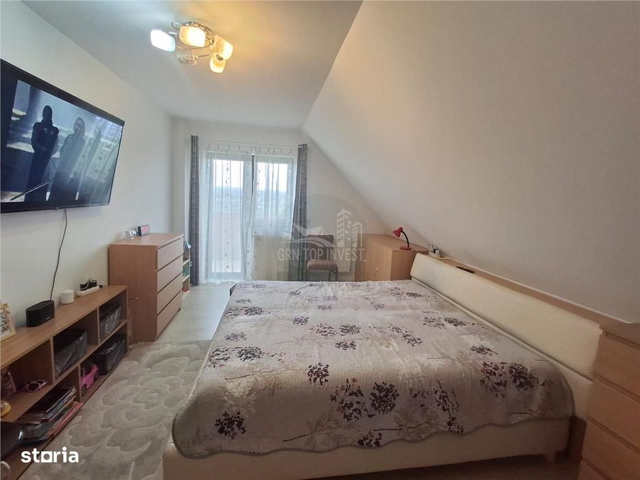 Apartament 4 camere decomandat 2 bai pivnita parcare zona Tilisca