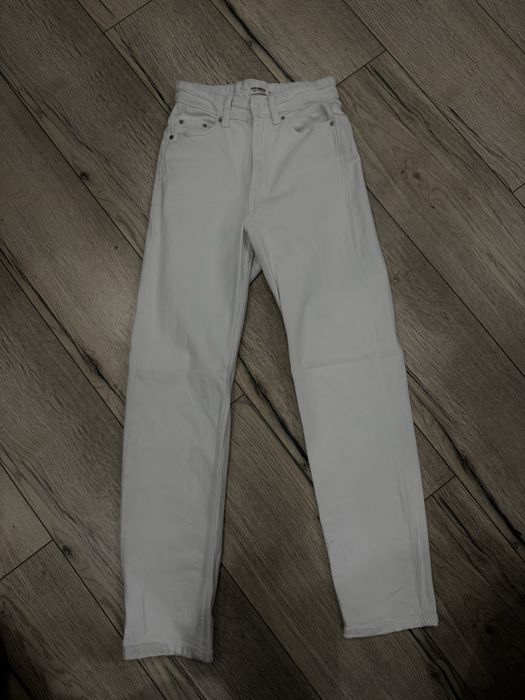 Бели дънки PULL&BEAR