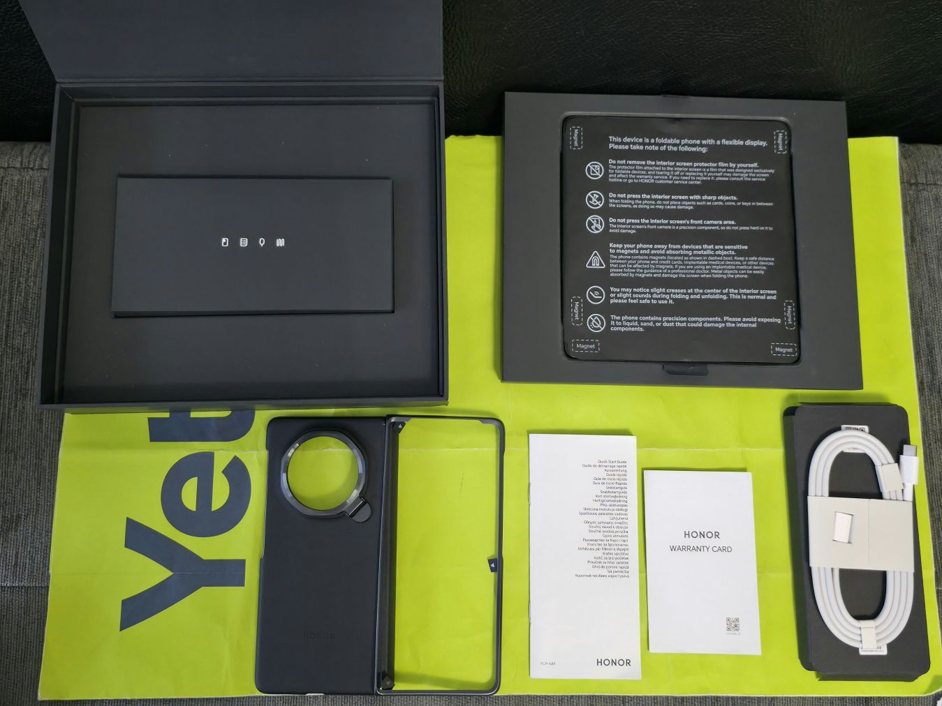 КАТО НОВ 512GB Honor Magic V3 Yettel Гаранция 2027г. Black / Черен v 3