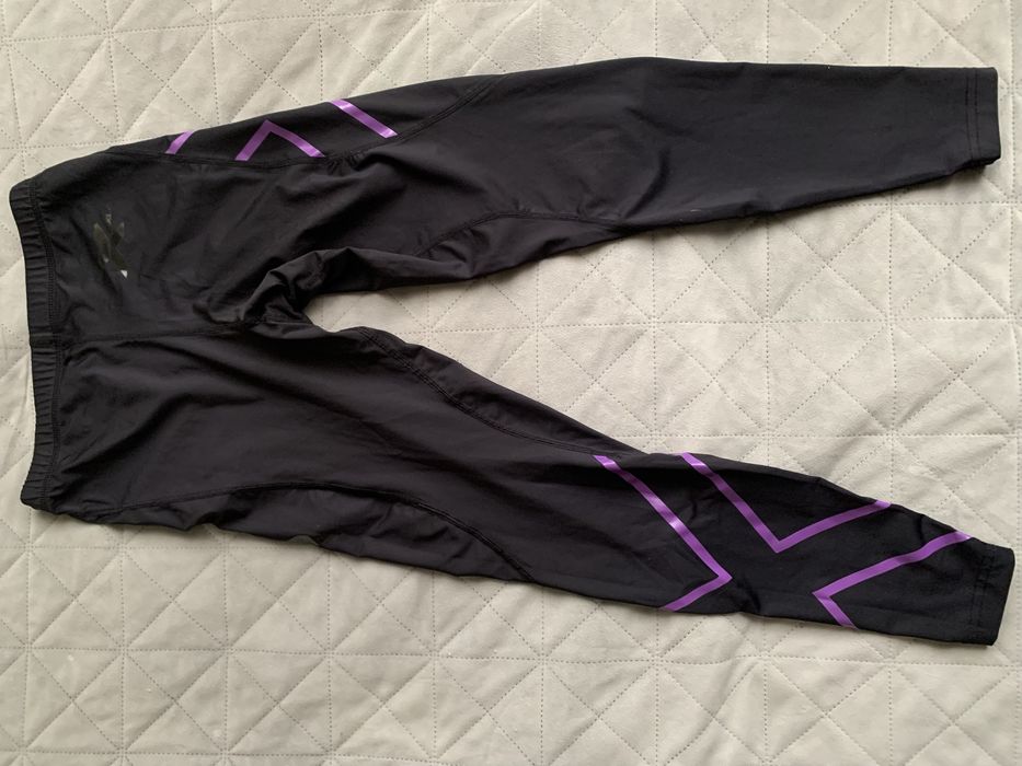 Дамски клин на марката 2XU