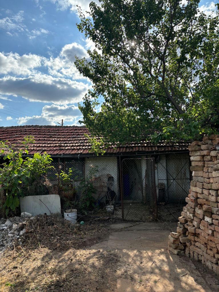 Продава се Къща в с. Обнова, Област Плевен - 1600 кв.м за 14 €/кв.м - Снимка #20