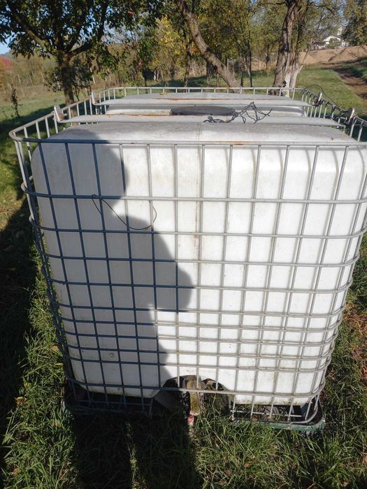 Bazin in cadru metalic, 1000 L