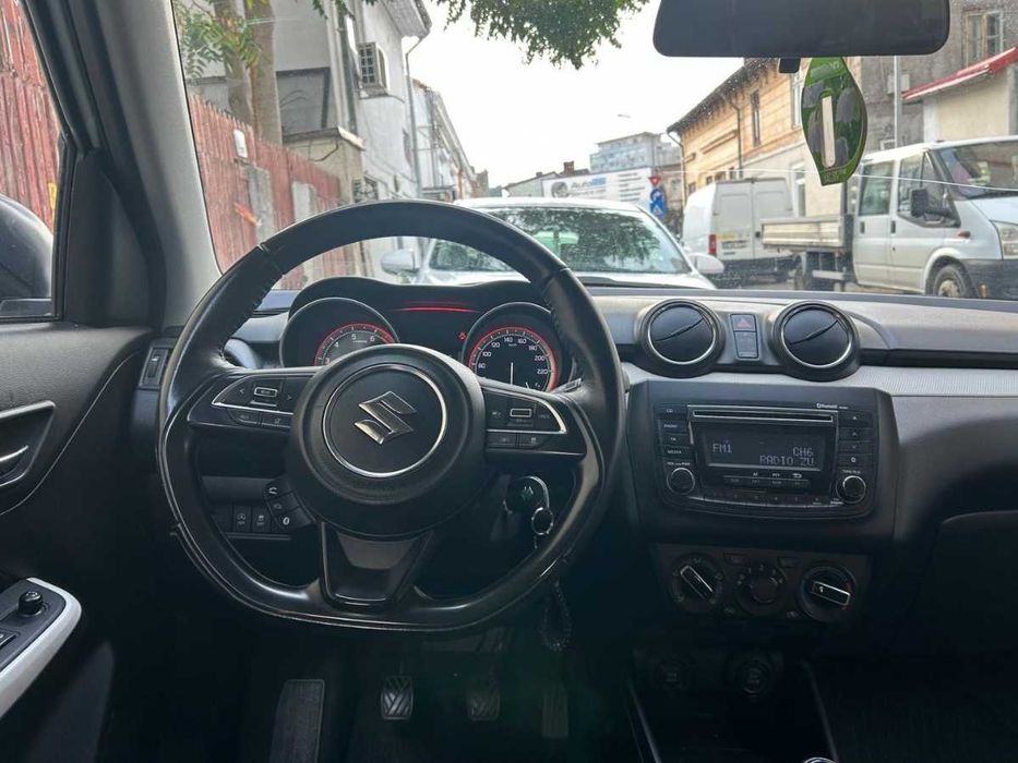 Vand Suzuki Swift 1.2 Hybrid Cool Hatchback