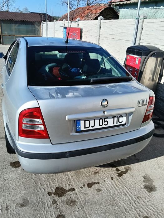 Skoda Octavia tour 1.6 benzina