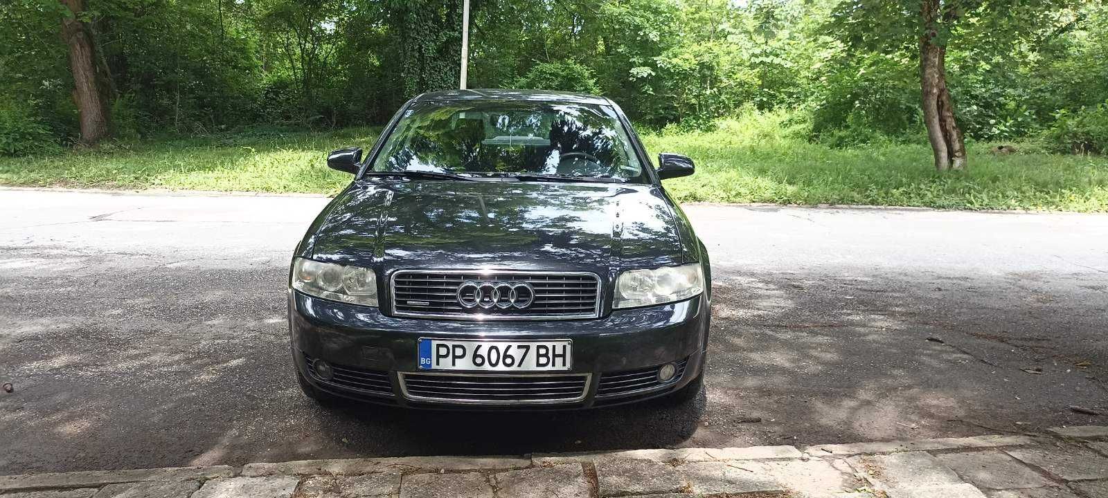 Продавам Audi A4 2001г.
