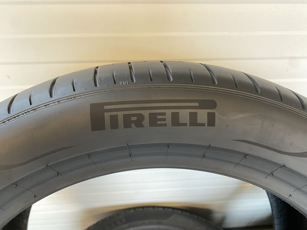 4бр Летни гуми спорт пакет 255/45/20/285/40/20/Pirelli P zero/dot2822г