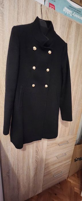 Черно палто на Zara